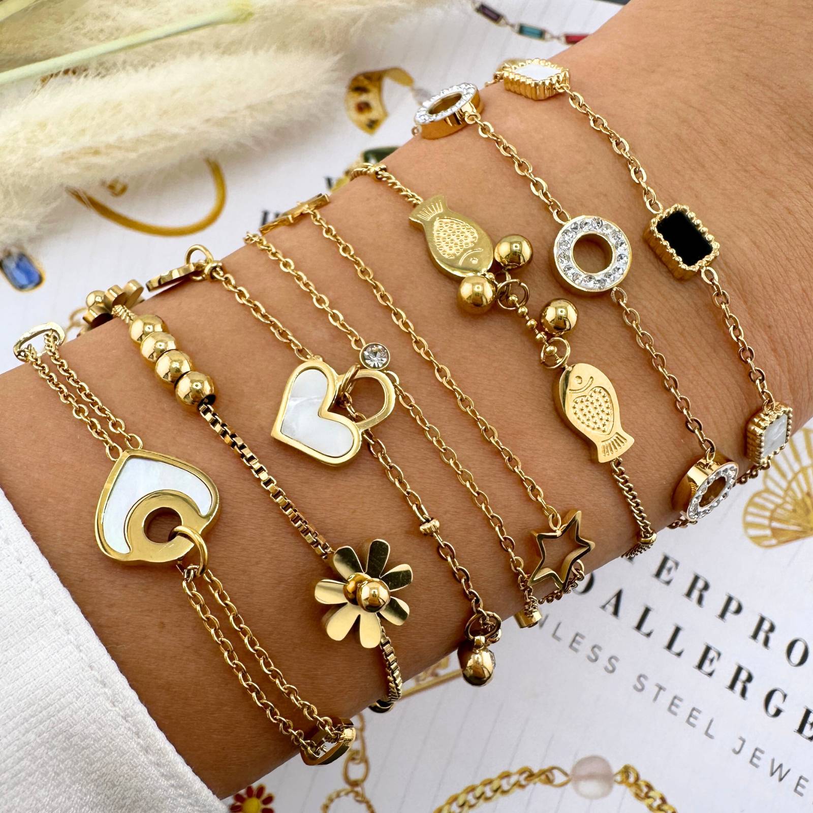 Pure Affection Bracelet, 18K Gold Plated Steel