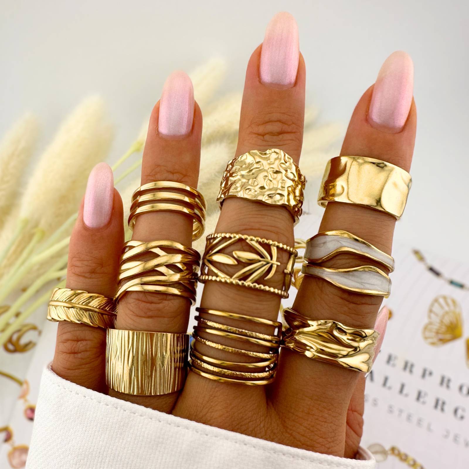 Urban Pearl Ring, 18K Gold Plated Steel