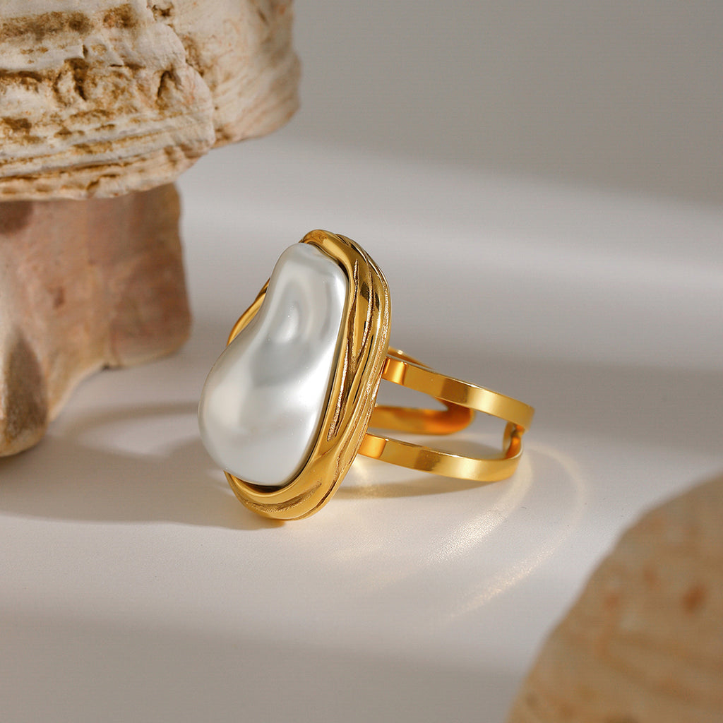 Radiant Form Ring