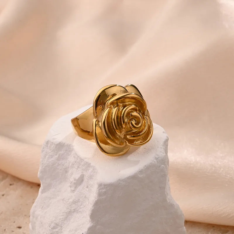 Sculpted Aura Ring