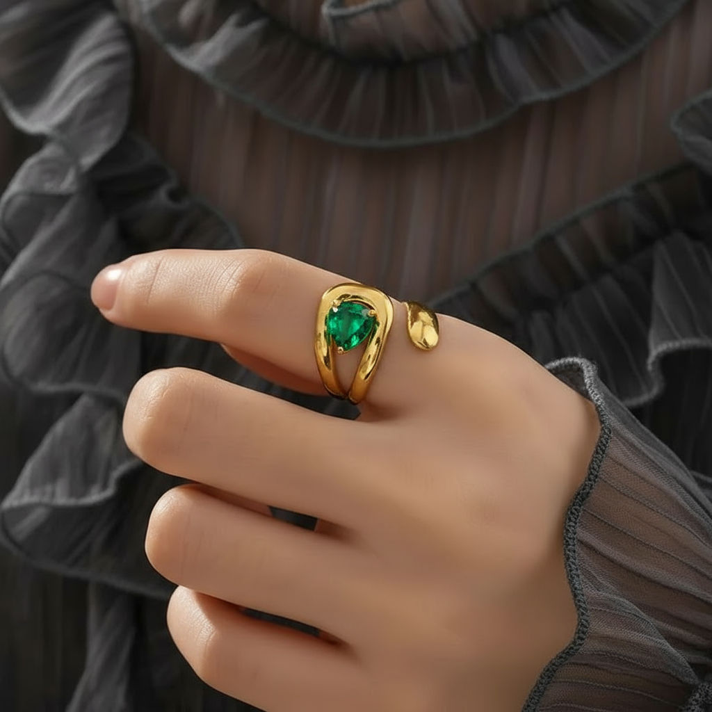 Emerald Glow Ring