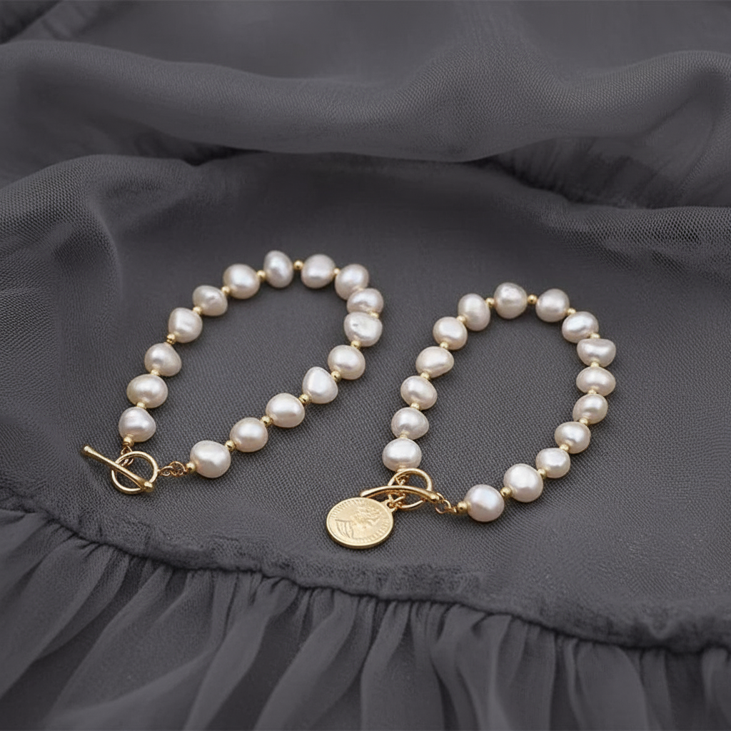 Pearl Embrace Necklace