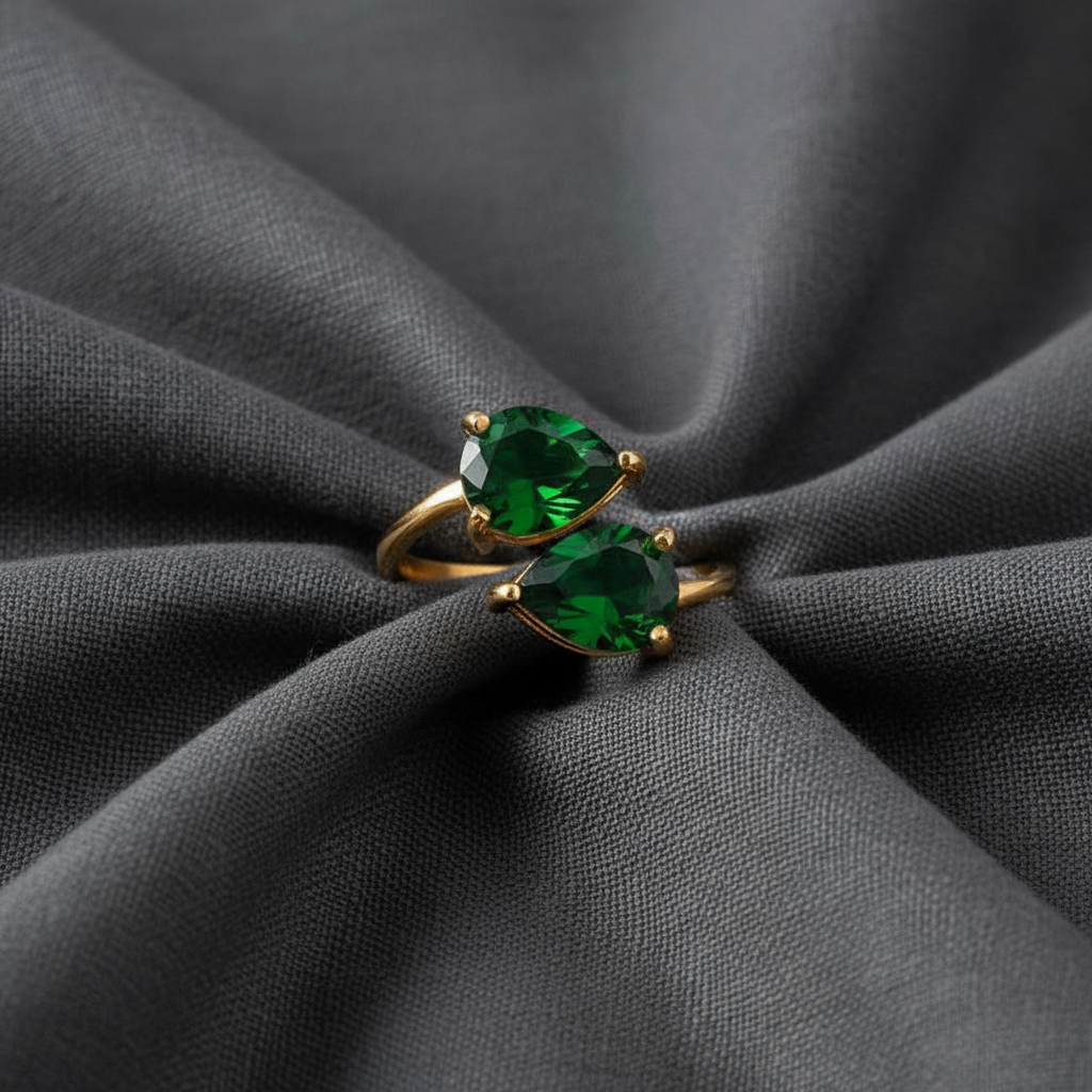 Emerald Balance Ring
