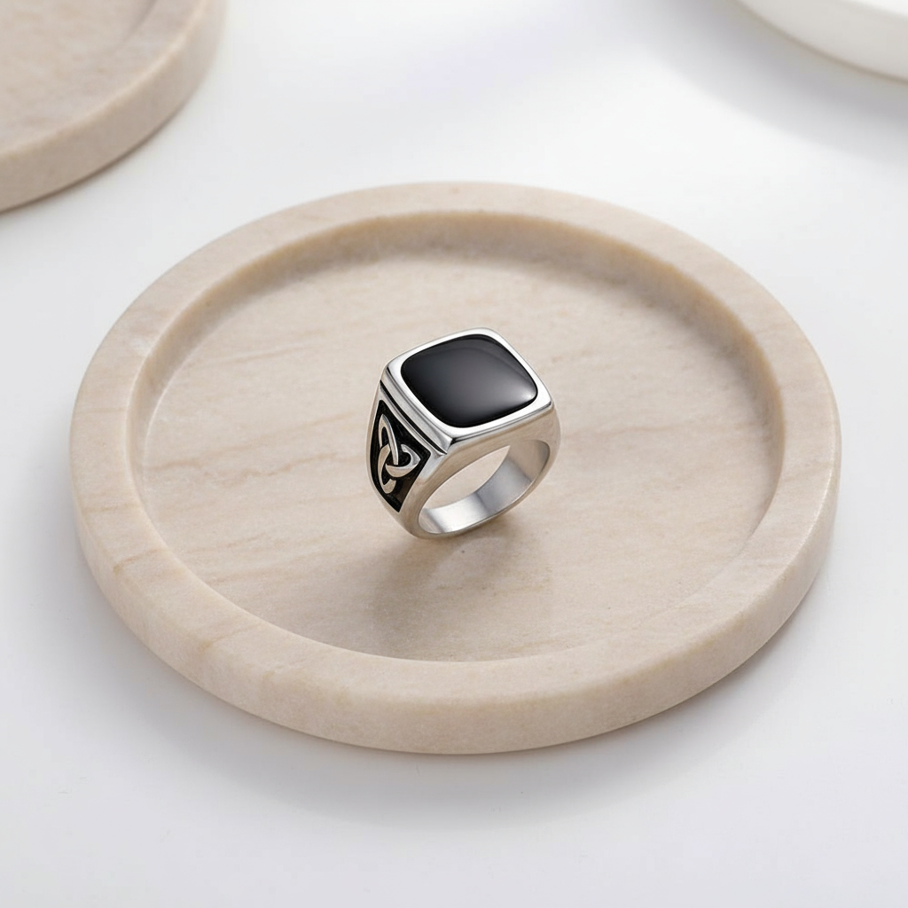 Axel Signet Ring