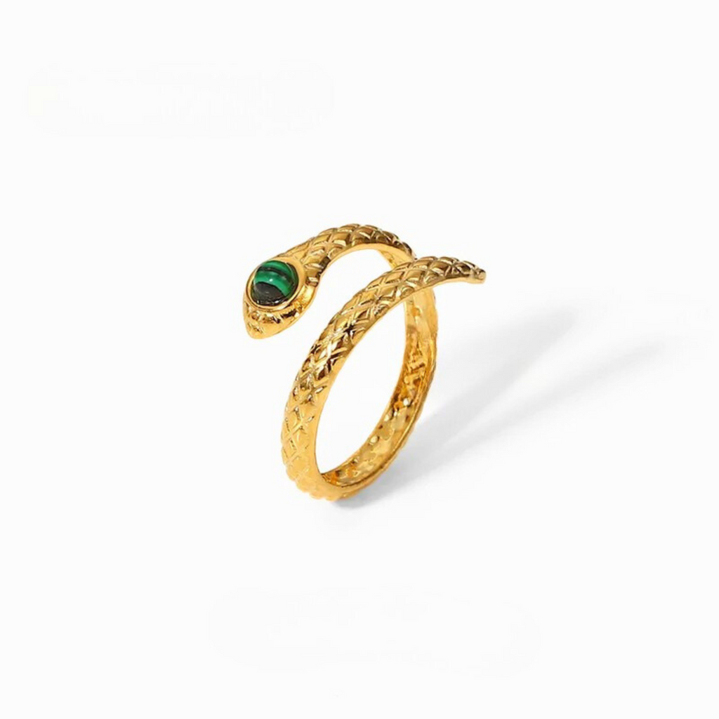Emerald Kiss Ring